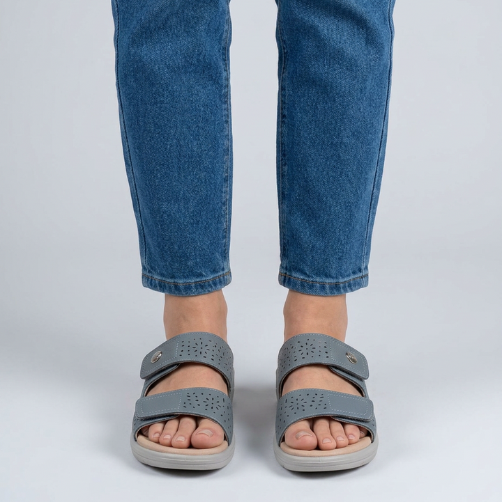 Licia - Comfortable Women's Slippers