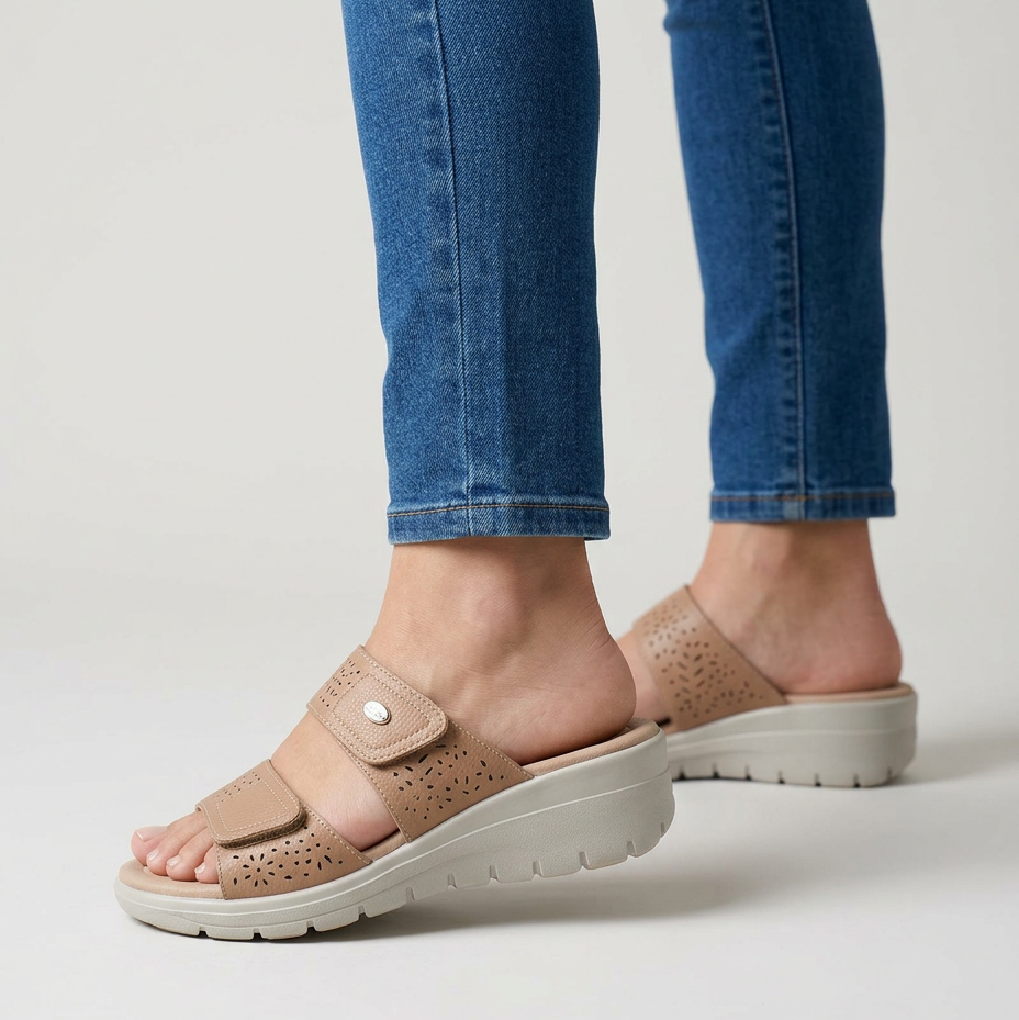Licia - Comfortable Women's Slippers