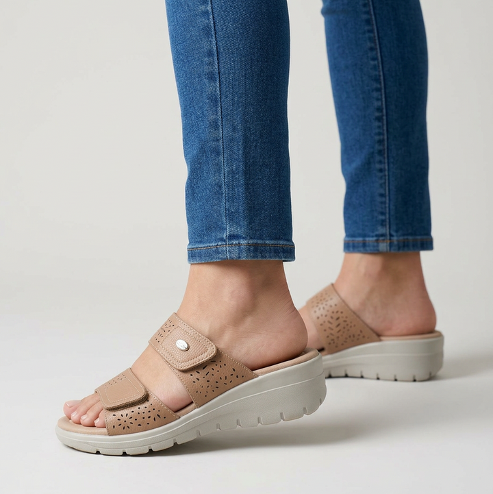 Licia - Comfortable Women's Slippers