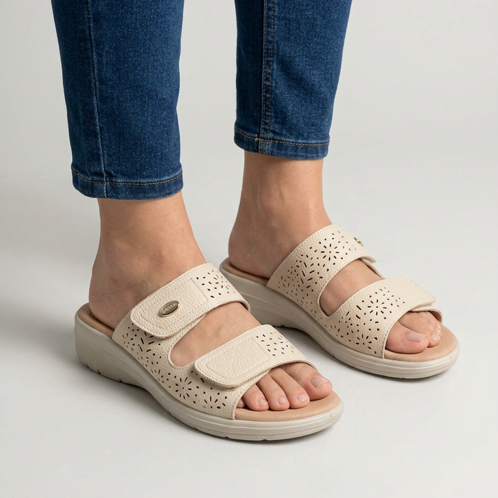 Licia - Comfortable Women's Slippers