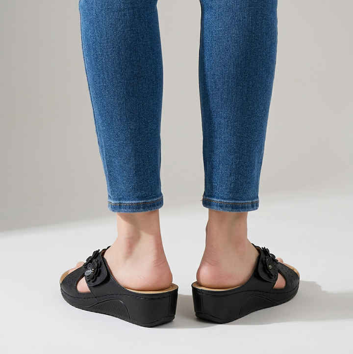 Ginevra - Comfortable Women's Slippers