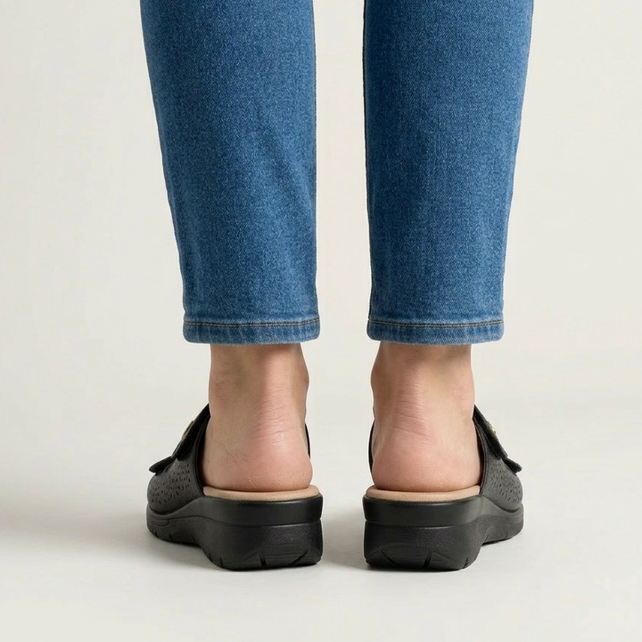 Licia - Comfortable Women's Slippers