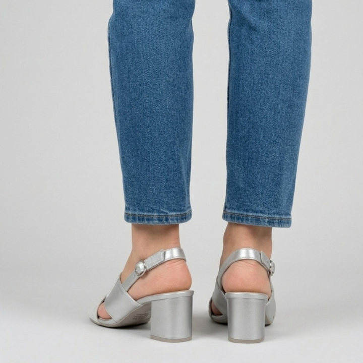 Laia - Comfortable Women's Sandal with Heel