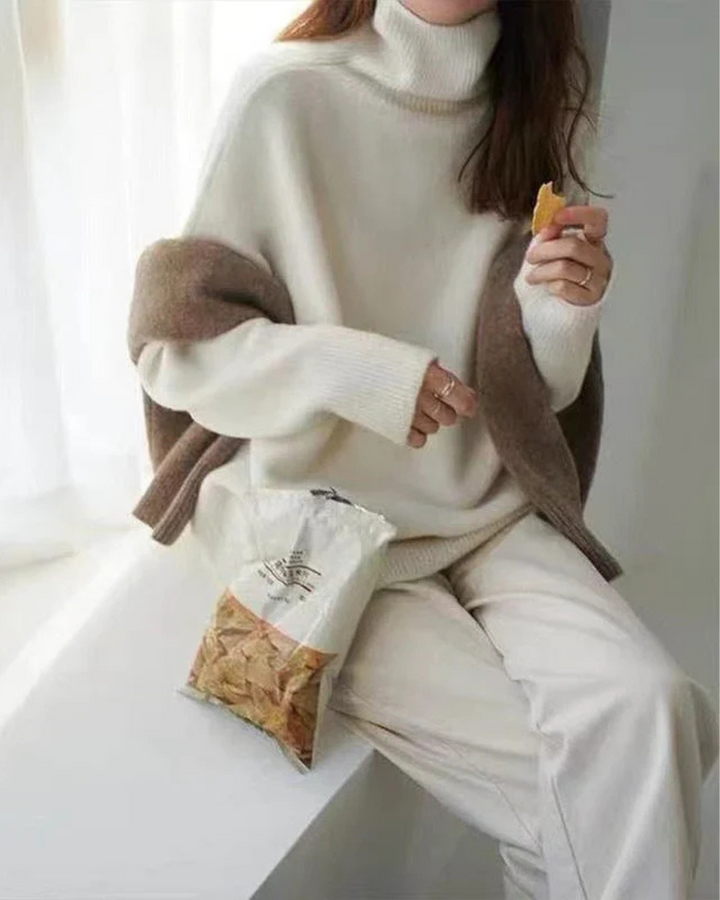 Women's Oversized Cozy Turtleneck Sweater