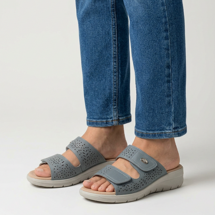 Licia - Comfortable Women's Slippers