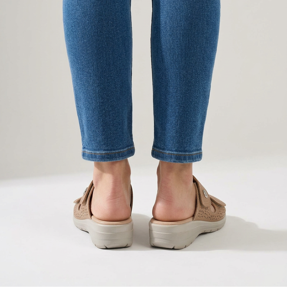Licia - Comfortable Women's Slippers