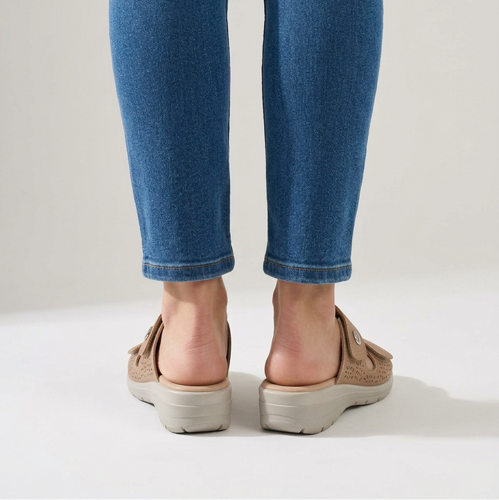 Licia - Comfortable Women's Slippers