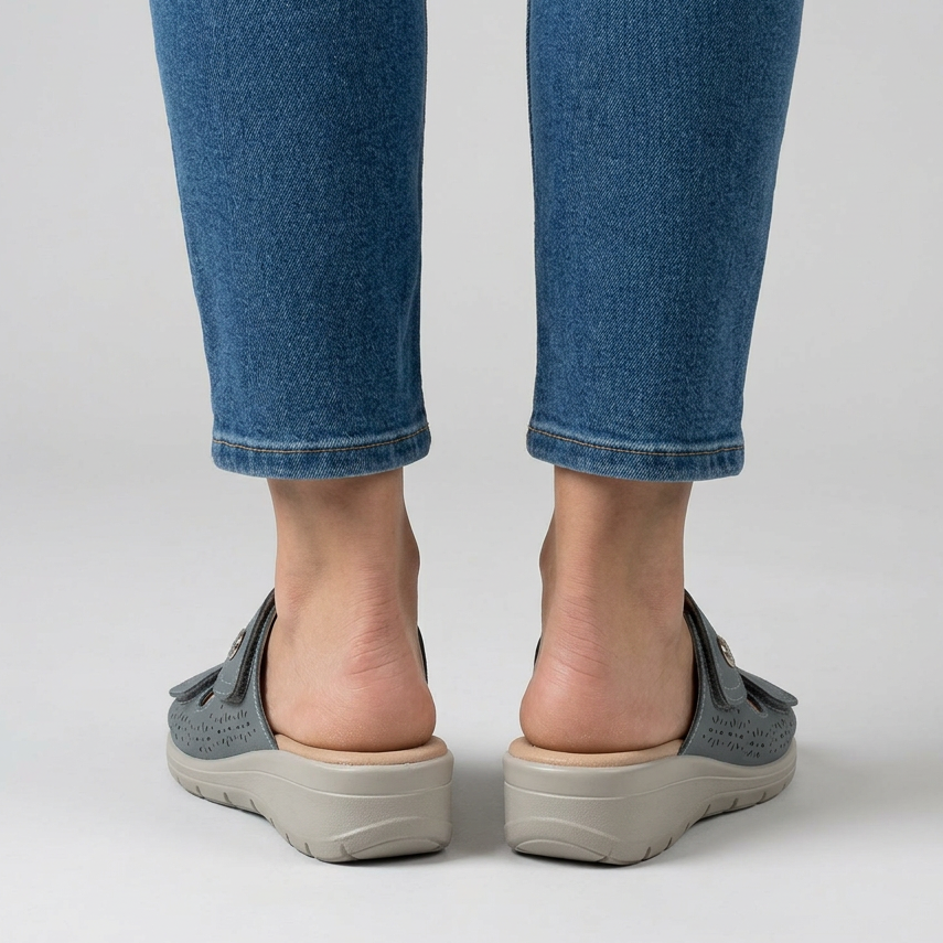 Licia - Comfortable Women's Slippers
