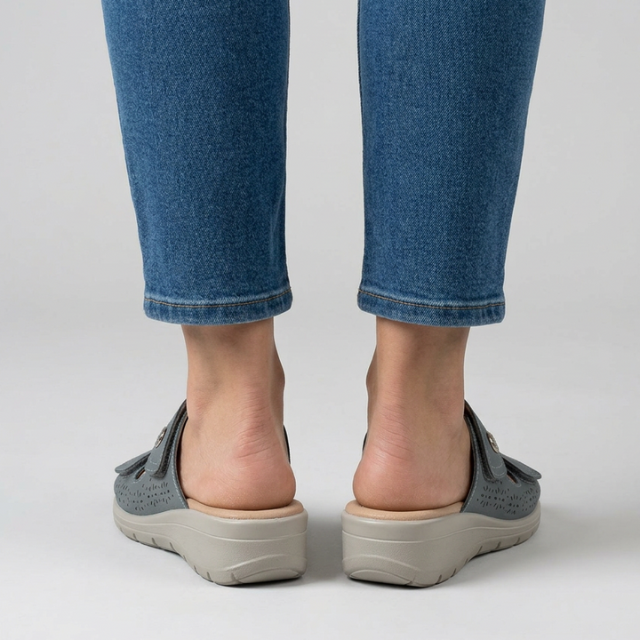 Licia - Comfortable Women's Slippers